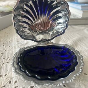 Vintage silver plated  Shell Shaped Butter Dish Caviar Dish, Made in England